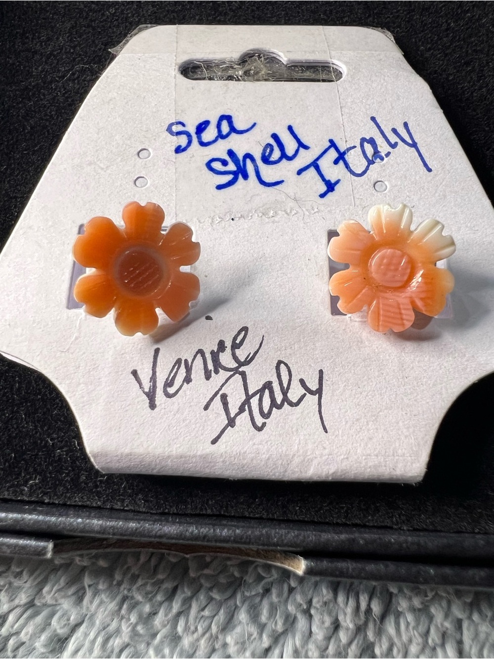 NEW Carved Seashell Flower Stud Earrings - Italy